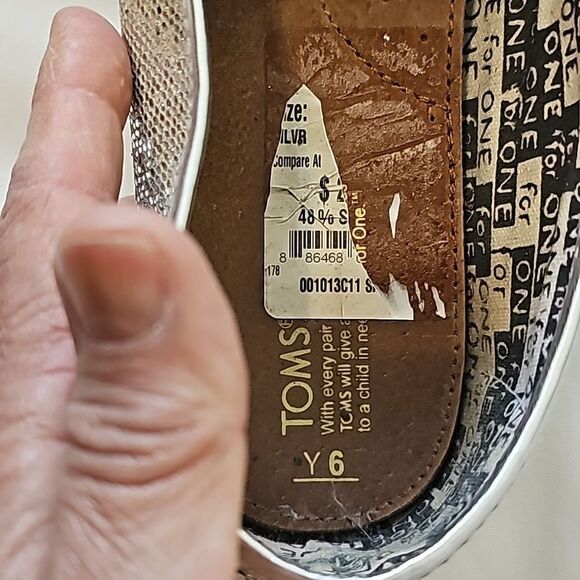 TOMS Silver Glitter 6 - Picture 4 of 7